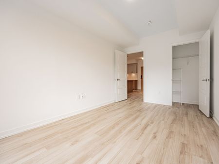 For Lease - 333 Sunseeker Avenue Unit# 133, Innisfil, Ontario - Photo 5