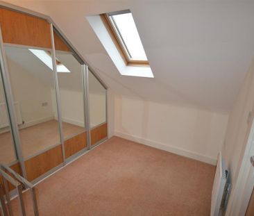 3 bedroom semi-detached house to rent - Photo 2
