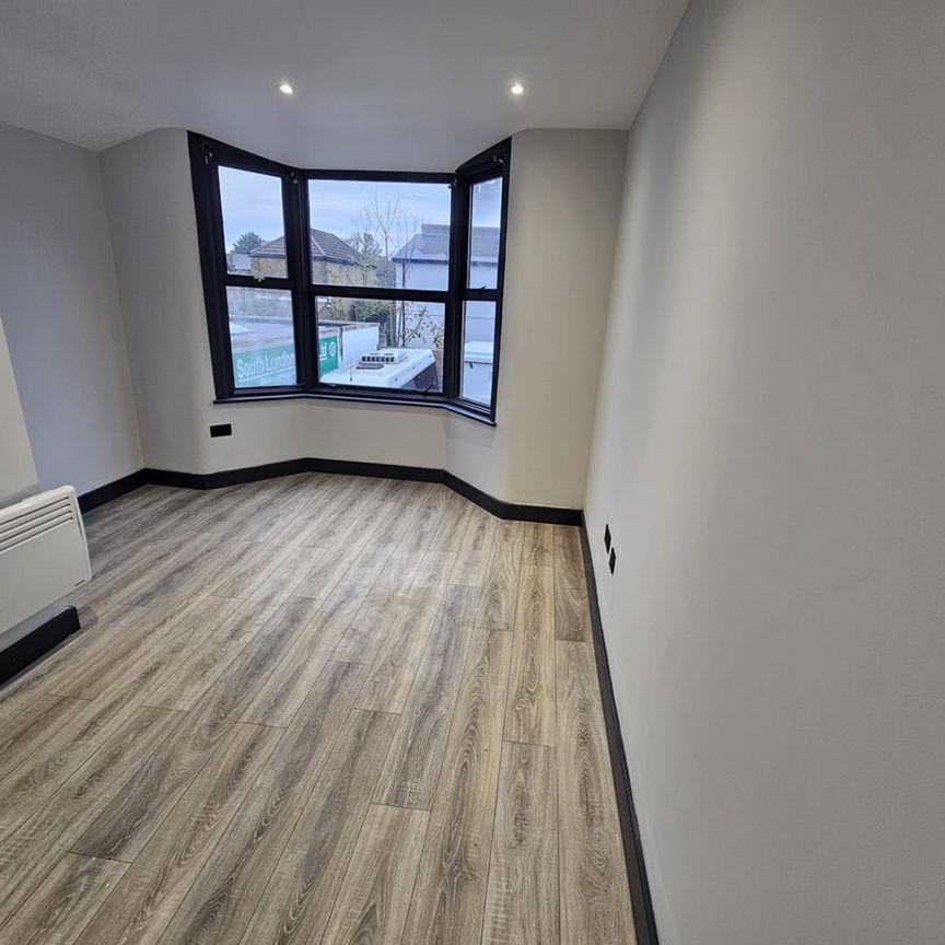 Studio Flat, London, SE6 - Photo 1