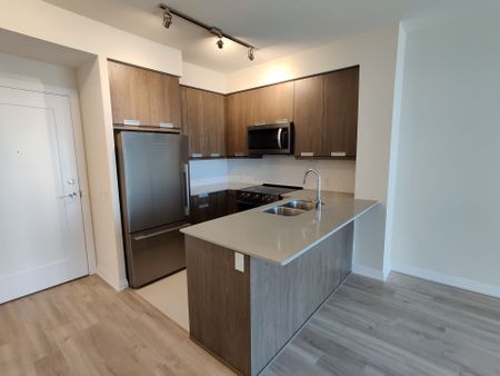 For Lease - 35 Watergarden Drive Unit# 1012, Mississauga, Ontario - Photo 5
