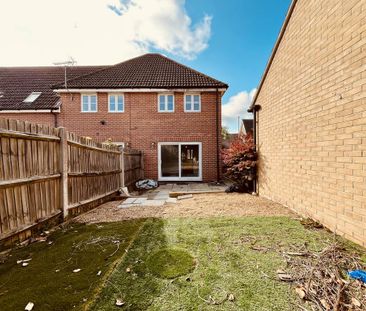 2 bedroom semi-detached house to rent - Photo 6