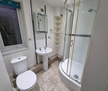 South Street, Gosport - Photo 4