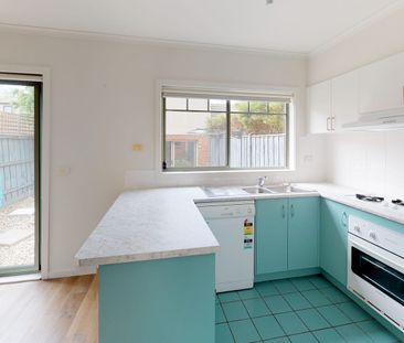 Large Tri Level Townhouse In A Great Location - Photo 1