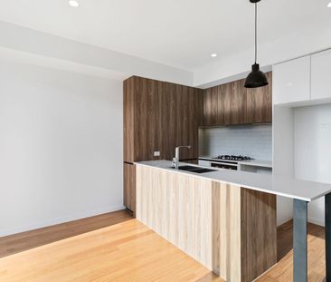 Convenient Location, Great Lifestyle! - Photo 1