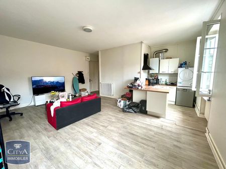 Location Appartement 2 pièces 64m² BOURG EN BRESSE 01000 - Photo 2