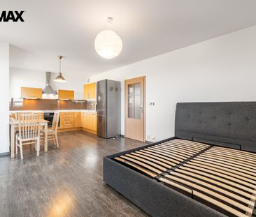 Pronájem bytu 2+kk v osobním vlastnictví 55 m², Šestajovice - Photo 2
