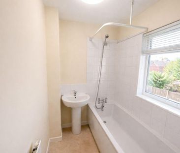 3 bedroom terraced house to rent - Photo 6