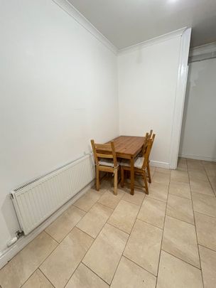Room in a Shared Flat, High Road Leytonstone, E11 - Photo 1