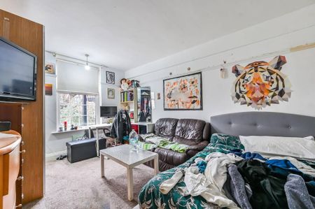 4 bedroom flat to rent - Photo 4