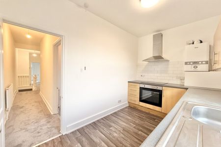 2 bed Flat Oban Road, Southend-on-Sea, SS2 - Photo 5