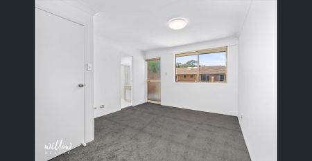 Large 3 Bedroom Townhouse with Swimming Pool & Tennis Courts! - Photo 5