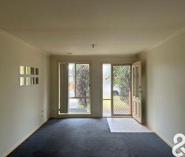 1/18 Hobbs Crescent, Reservoir, Vic 3073 - Photo 3