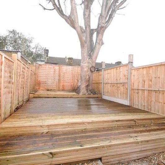 Bannockburn Road, London, SE18 - Photo 1