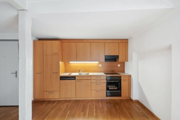 Appartement lumineux de 2,5 pièces en duplex au cœur de la vieille ville - Photo 1