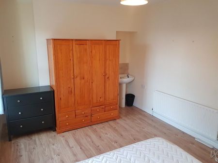 ( Available September 2026 ), 18 Rugby Avenue, Holylands, Belfast, BT7 1RG - Photo 4