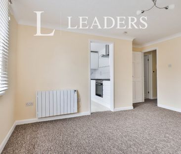 1 bedroom apartment to rent Gilbert Court, 104 Bargates, Christchur... - Photo 4