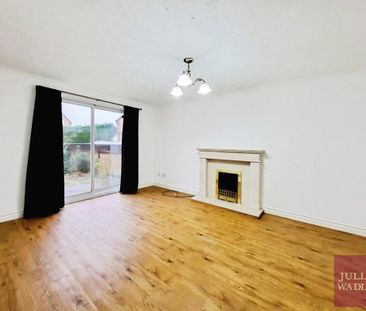 3 bedroom detached house to rent - Photo 2