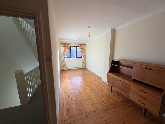 2 bedroom end of terrace house to rent - Photo 1