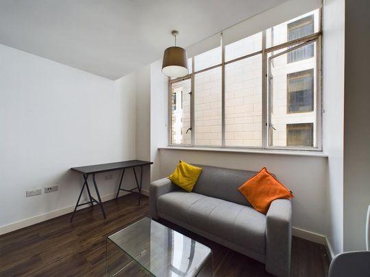 1 bedroom flat to rent - Photo 1