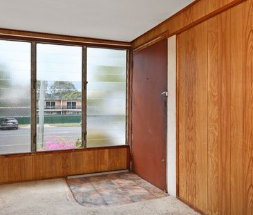 SPACIOUS WELL LOCATED HIGH SET GABLE HOME - 3 BED - STUDY - SUN ROO... - Photo 3