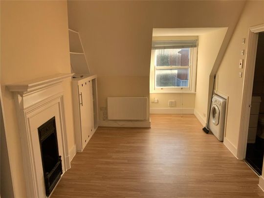 Studio to rent - Photo 1