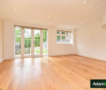 4 bedroom semi-detached house to rent - Photo 4