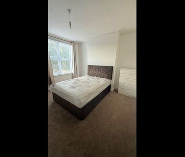 Room in a Shared House, Forster Street, NG7 - Photo 2