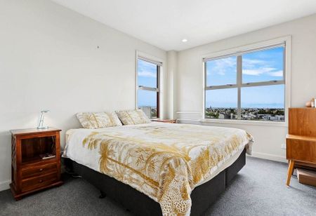 Central Auckland 2BR Gem w/ Balcony! - Photo 3