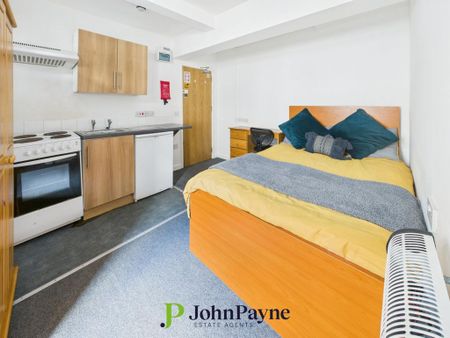 Studio to rent - Photo 2