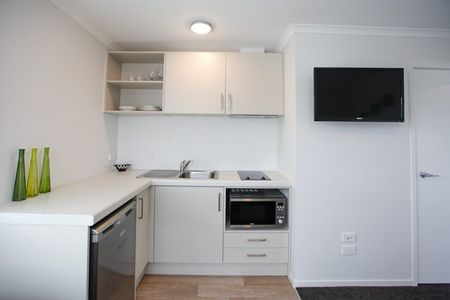 Furnished Apartment - Melville - Photo 5