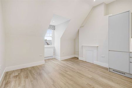 A bright and modern studio apartment benefitting from wooden floors throughout and conveniently located moments from Sloane Square Station - Photo 3