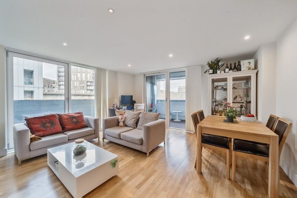 Merryweather Place, London, SE10 - Photo 1