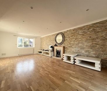 4 bedroom detached house to rent - Photo 5