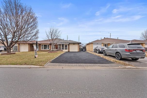 For Lease - 85 Autumn Boulevard, Brampton, Ontario - Photo 1