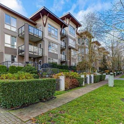 SURREY - 2 Bed, 2 Bath - Photo 1