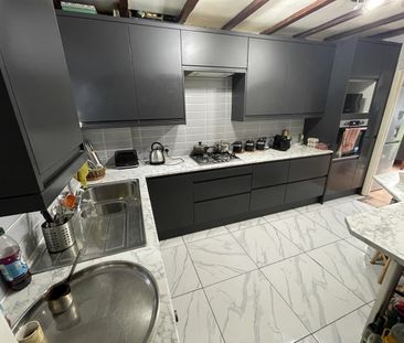 Room in a Shared House, Clifford Avenue, SW14 - Photo 3