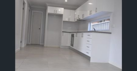 2 Bedrooms Granny Flat, Water Usage Included - Photo 4