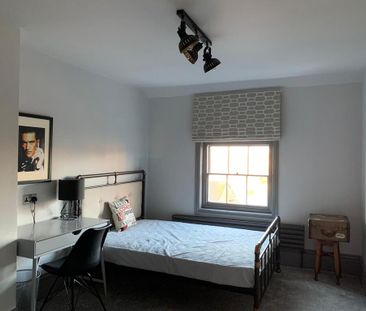 4 Bed Student Accommodation - Photo 5
