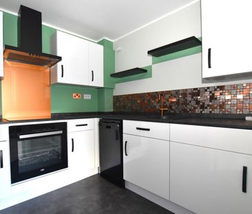 2 bedroom House To Let - Photo 5