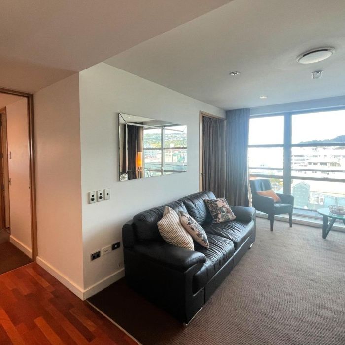 Two Bedroom Inner City Apartment - Photo 1