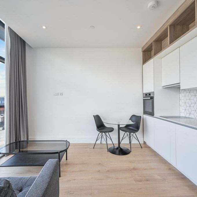 Studio to rent - Photo 1