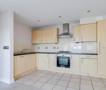 2 bedroom flat to rent - Photo 6
