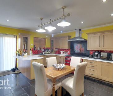 4 bedroom semi-detached house to rent - Photo 6