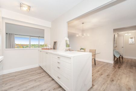 For Lease - 260 Scarlett Road Unit# 1105, Toronto, Ontario - Photo 3