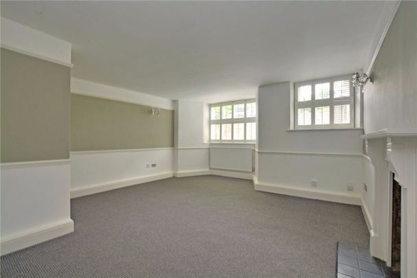 2 Bed Flat, Shooters Hill Rd, SE3 - Photo 1