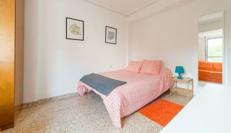 Carrer del Poeta Mas i Ros, Valencia, Valencian Community 46022 - Photo 3