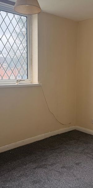 2 Bed Semi-Detached House, Campion Walk, LE4 - Photo 1