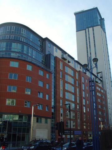 2 bedroom flat to rent - Photo 5