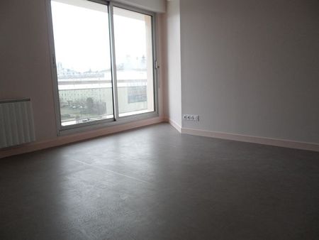 Location Appartement 3 pièces 100m² BOURGES 18000 - Photo 5