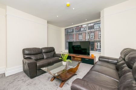 Leeds, LS8 - Photo 2